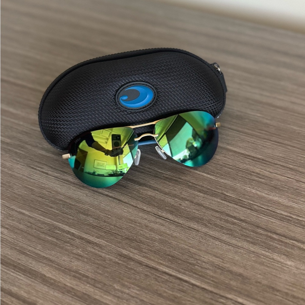 Costa Del Mar Help Aviator Sunglasses with Case